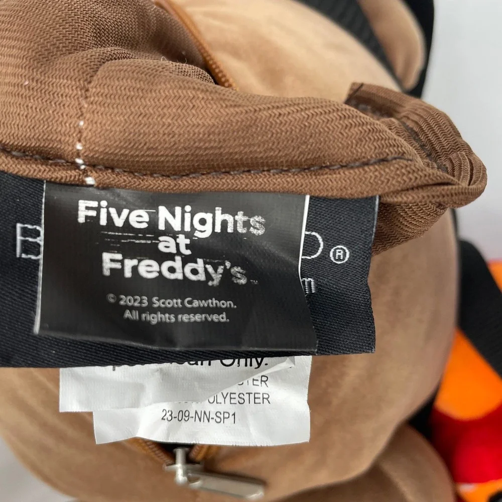 Five Nights at Freddys Freddy Fazbear Backpack Plush‎ with Mini Figures